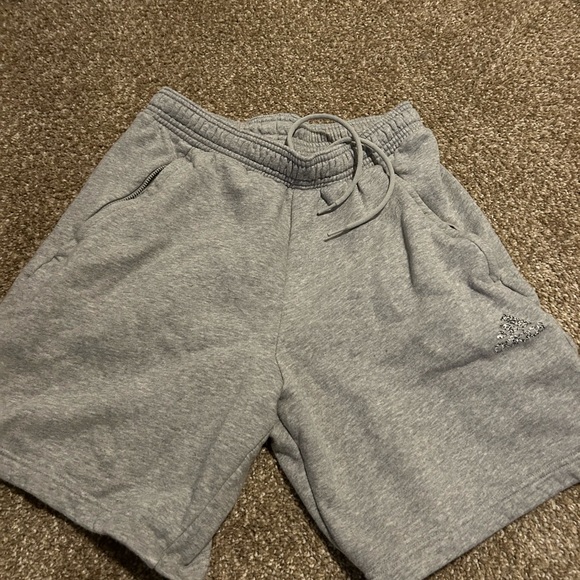 Adidas cotton shorts color grey - Picture 2 of 9